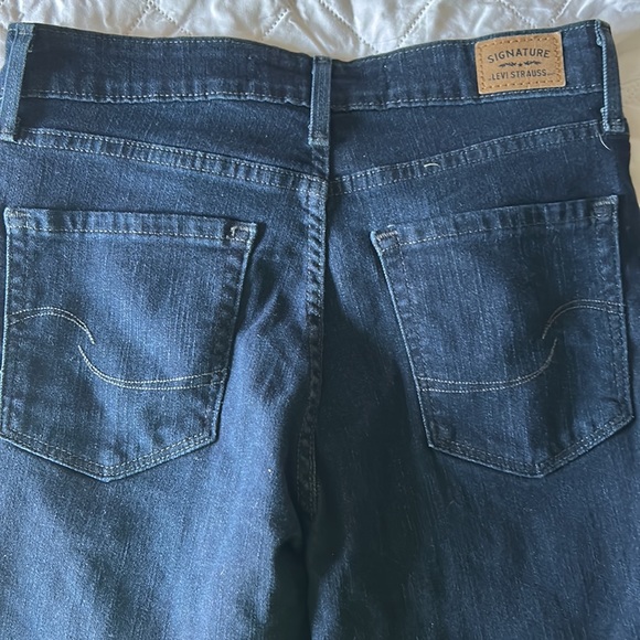 levi mid rise skinny - Picture 3 of 4